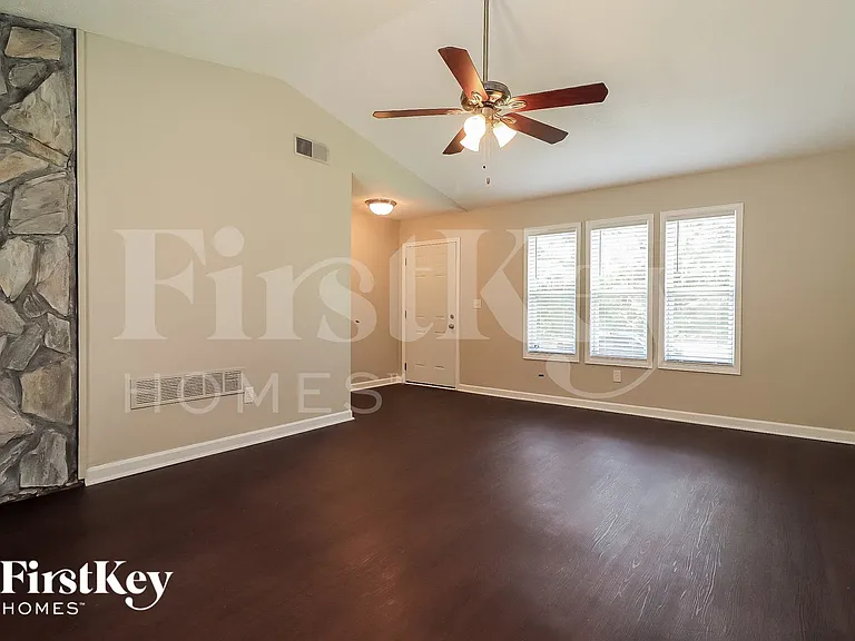 3247 Palomino Dr — Photo 4