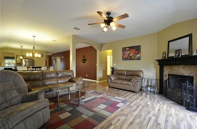 11612 Timber Heights Dr — Photo 8