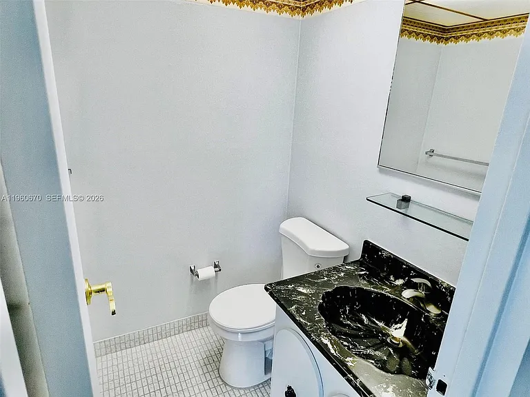 200 172nd St #416 — Photo 7