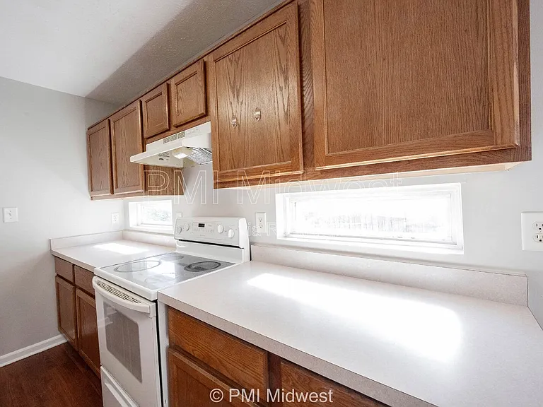 6623 Dunsdin Dr — Photo 9