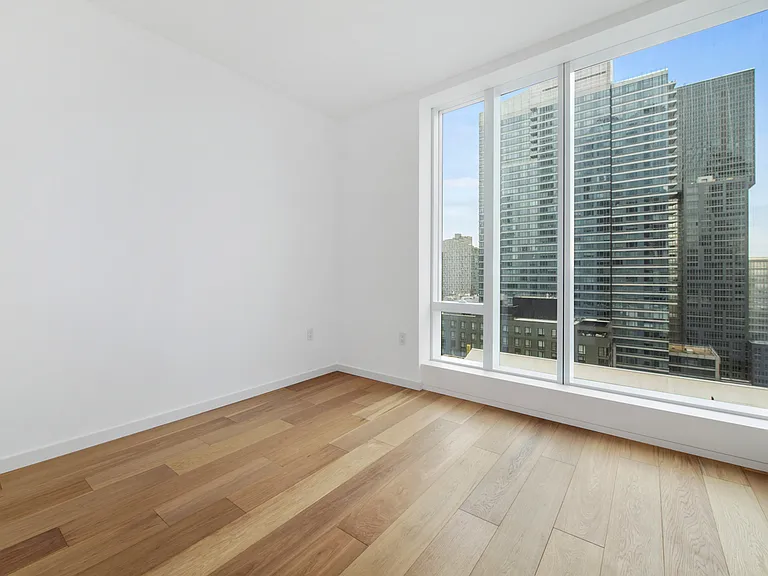 1 W End Ave #14J — Photo 8