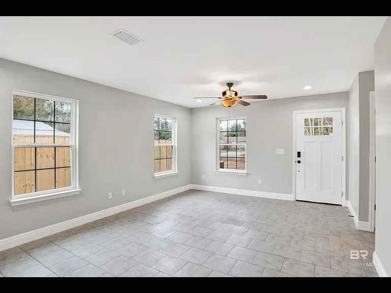 24672 Chestnut St — Photo 5