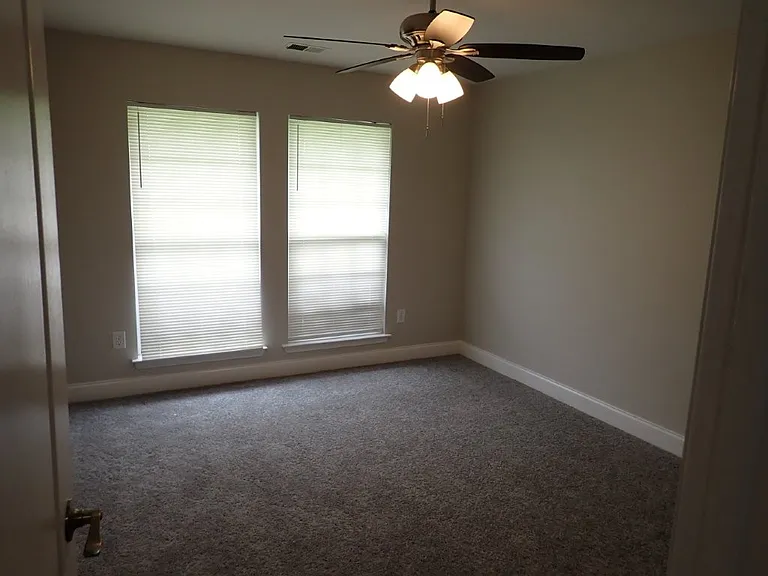 237 Cedar Mdw — Photo 23