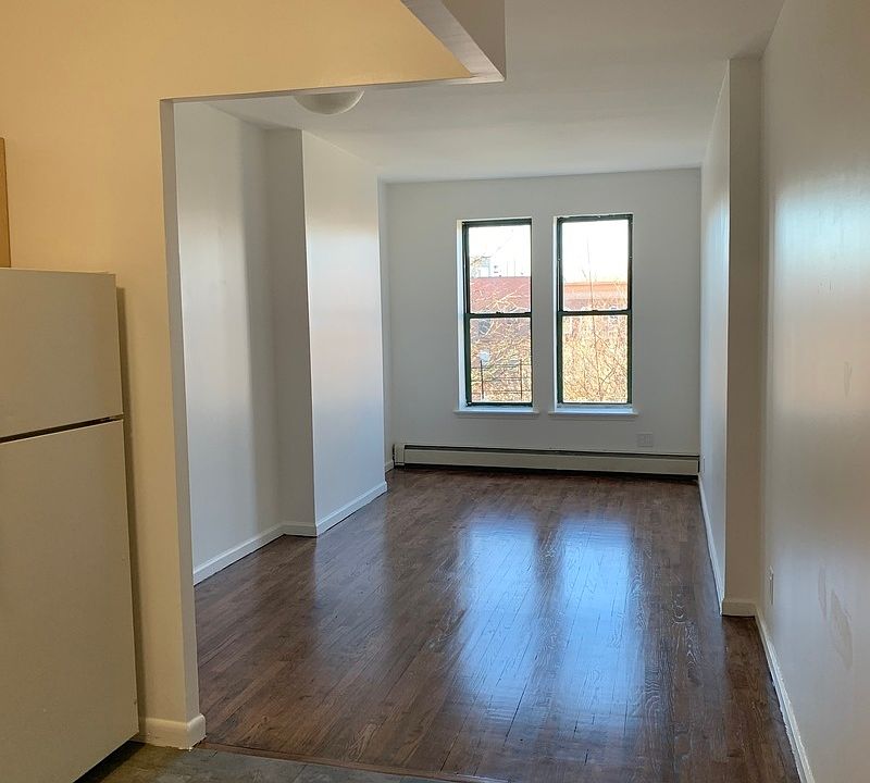1st image of 637 Grand Ave APT 4B