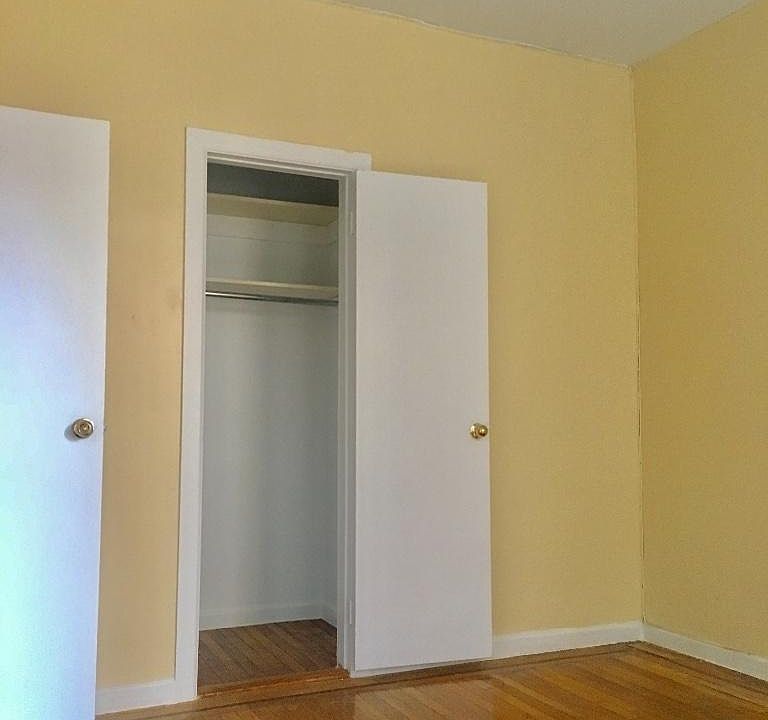 2nd image of 1300 Dumont Ave #1STFL