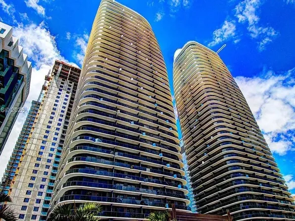 45 SW 9th St APT 3210, Miami, FL 33130