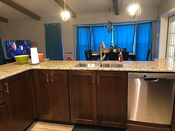 2nd image of 4601 Meadowland Dr