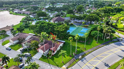 29 Fawlkland Cir Photo 1