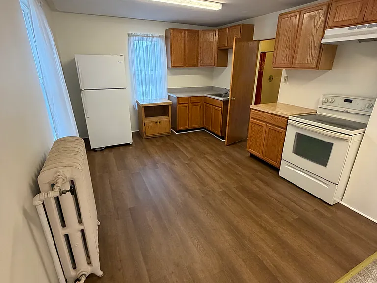 620 S Logan Blvd — Photo 9