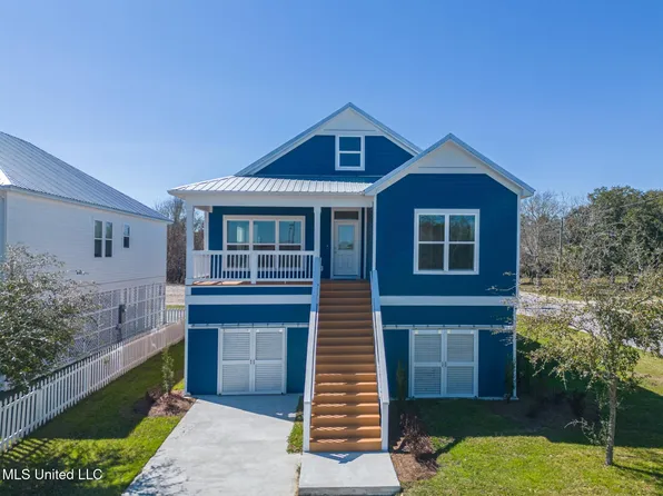 307 Davis Ave, Pass Christian, MS 39571