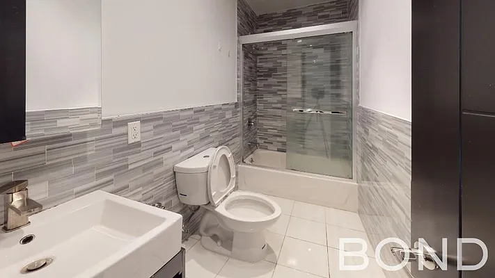 Rented by Bond New York | media 8