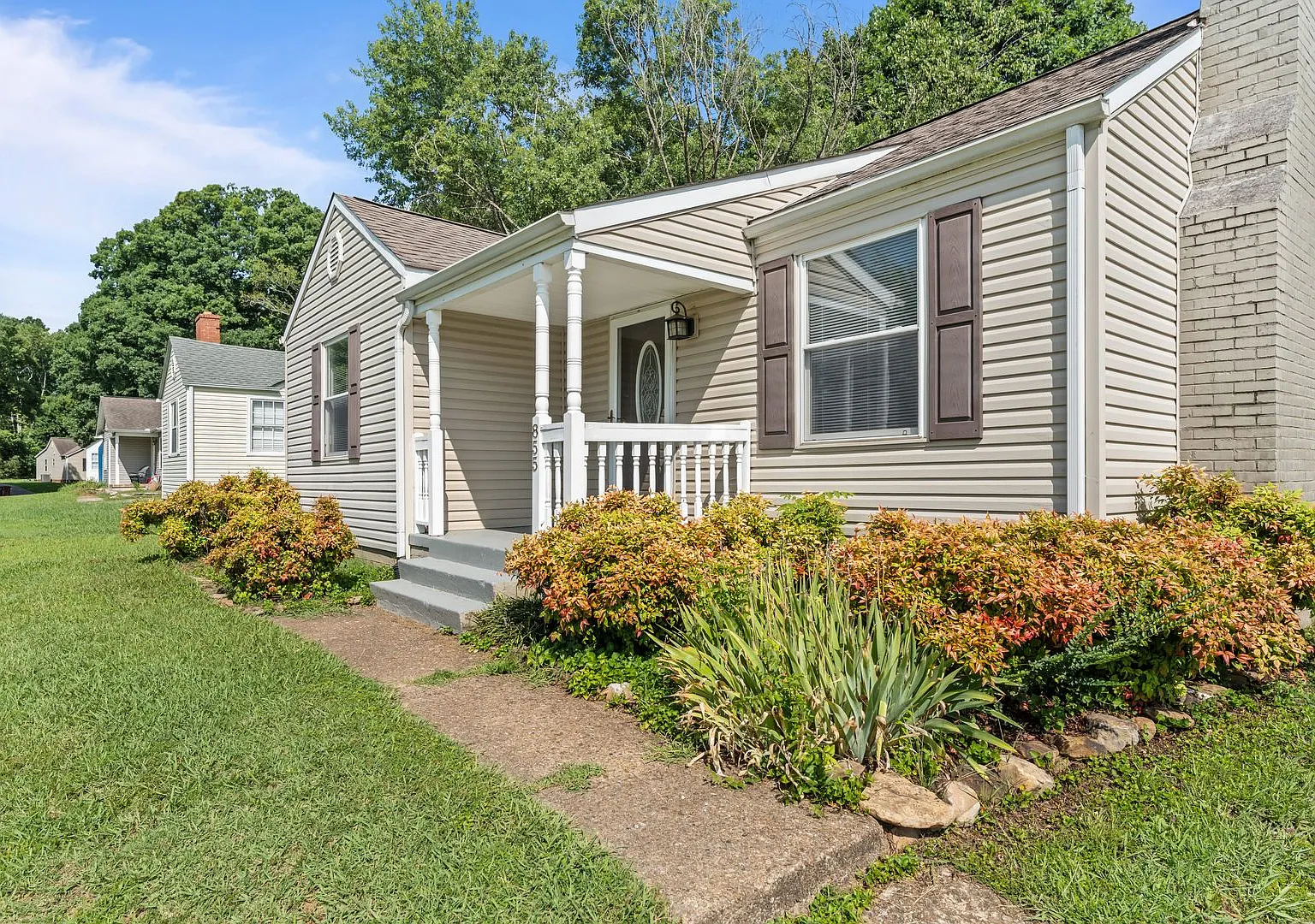 Cozy Cottage next to Alcoa Schools — Photo 4