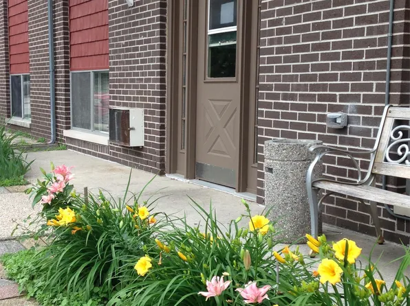 2243 E Apple Ave, Muskegon, MI 49442