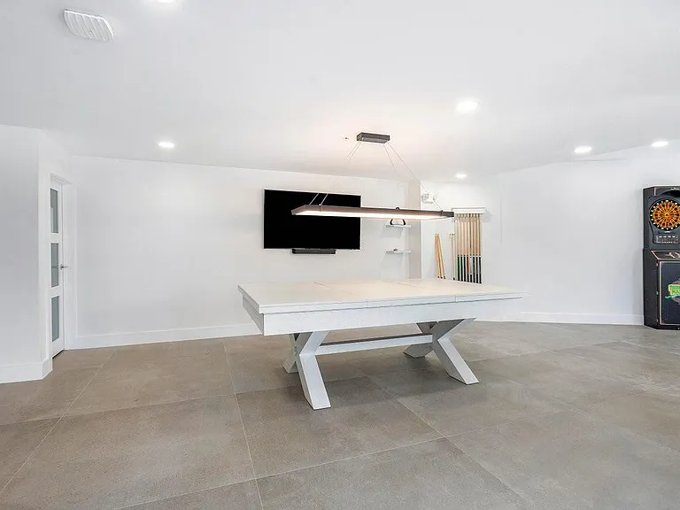 3000 Holiday Dr — Photo 39