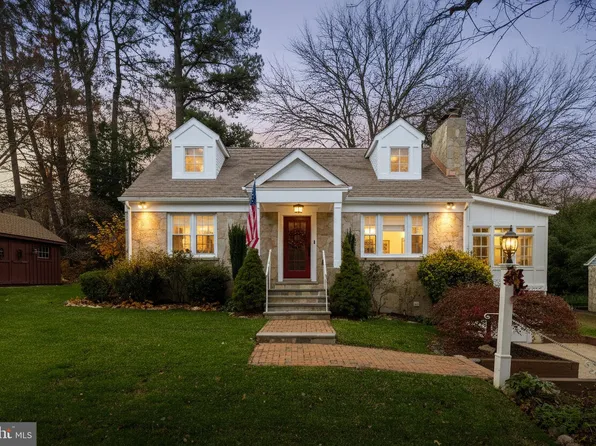 4004 Estabrook Dr, Annandale, VA 22003