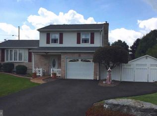 610 Lyman Ave, Womelsdorf, PA
