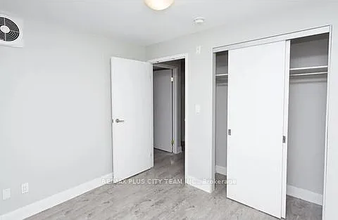 686 Bathurst St #204 — Photo 9