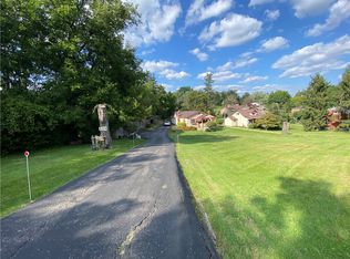 2570 Lytle Rd, Bethel Park, PA 15102