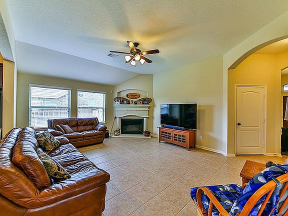 4th image of 237 Harbor Bend Ln