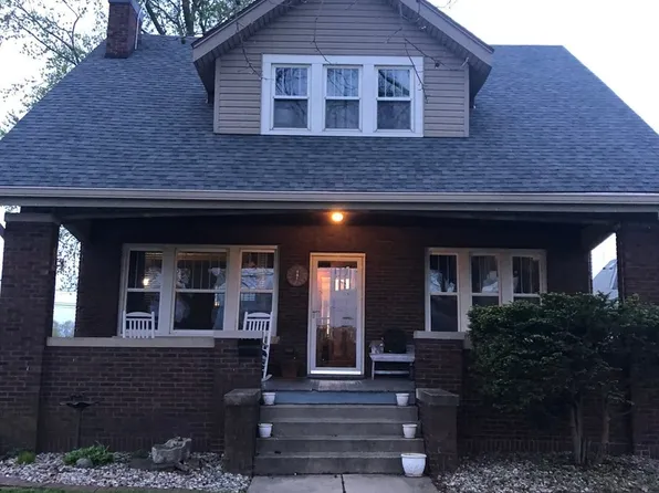 1120 Broadway Ave, Mattoon, IL 61938