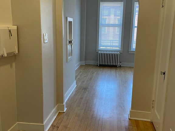 3rd image of 417 Shelden Ave #B-c