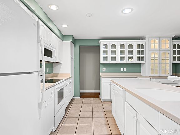 4th image of 69 Mattabasset Drive #69