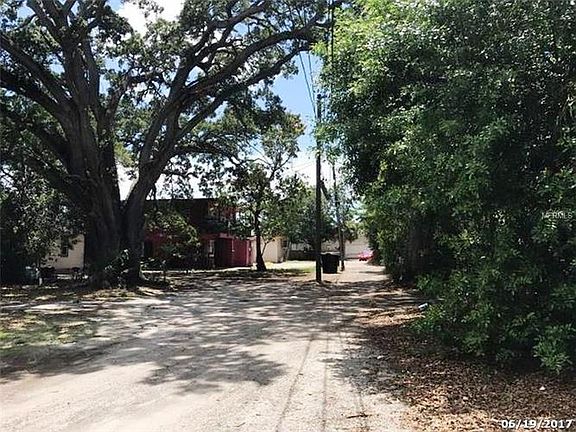 4th image of 3239 18th Ave S