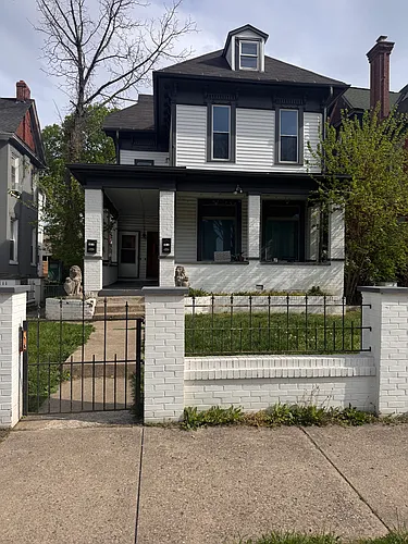 1570 E Long St #1 Photo 1