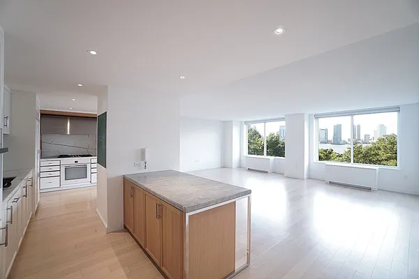 Rented by Renetta Real Estate | media 54