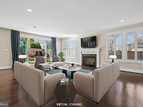 4th image of 1462 Spring Vale Ave