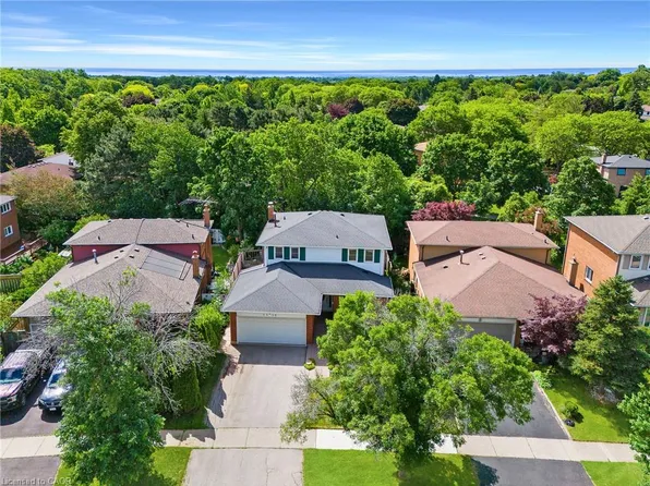 1456 Harmsworth Sq, Oakville, ON L6H 3E9