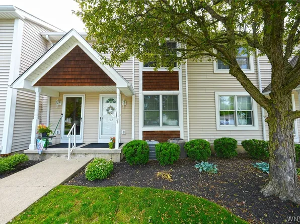 102 Olde Stone Ln, Lancaster, NY 14086