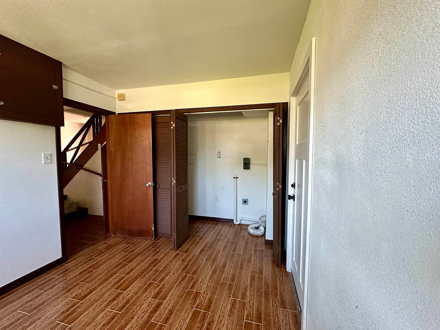 3 bed, 2033 sqft, $2,700 — Photo 4