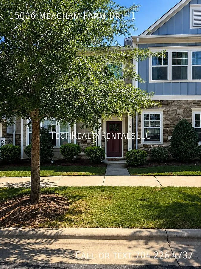 3 bed, 2.5 bath, 1902 sqft, $2,300 — Photo 2
