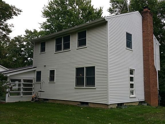 3rd image of 30 Dartmouth Dr