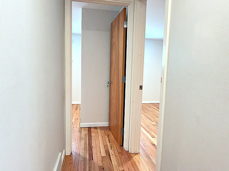 12820 SW Edgewood St — Photo 17
