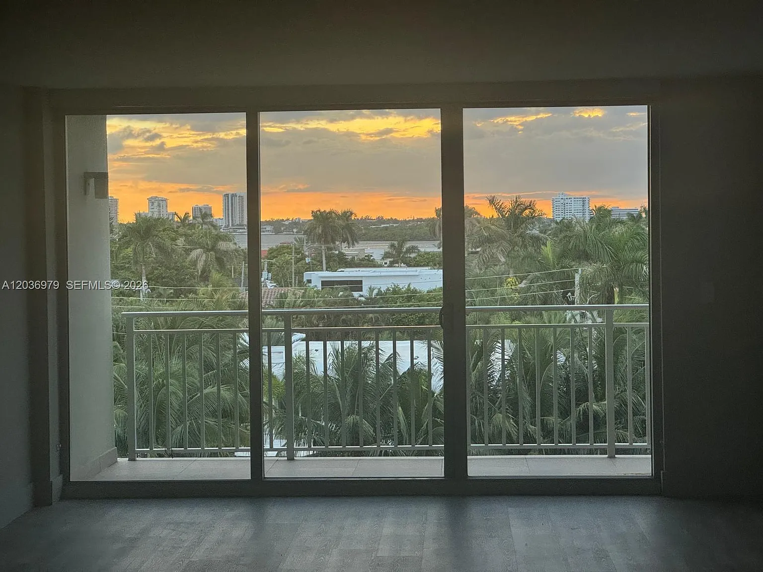 9500 W Bay Harbor Dr — Photo 3