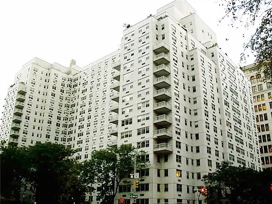 Sold by R New York | media 42