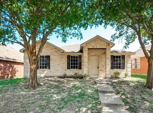 1925 Encino Dr, Lancaster, TX 75146