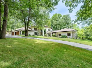 559 N Pearson Creek Ln, Springfield, MO 65802