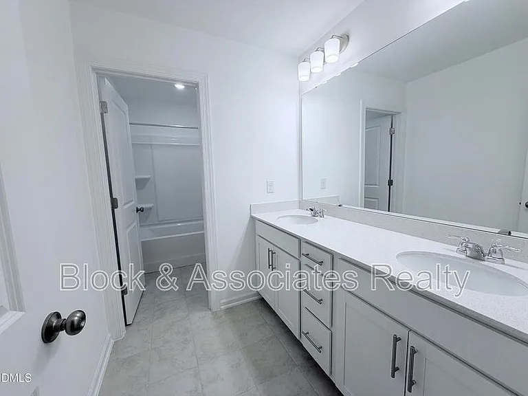 611 Contento Ct — Photo 20