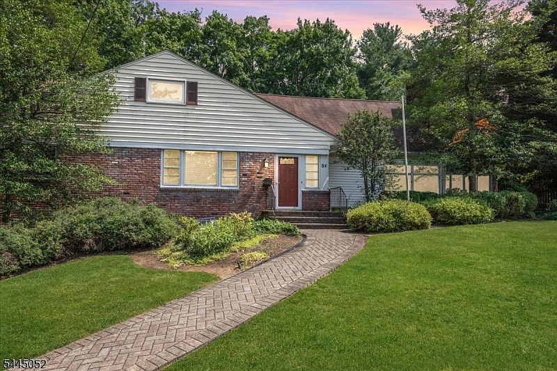 1st image of 84 Green Ave