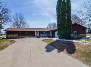 N6154 Colleneen Ct, Manawa, WI 54949