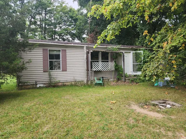 69121 Wallowa Rd, Sturgis, MI 49091