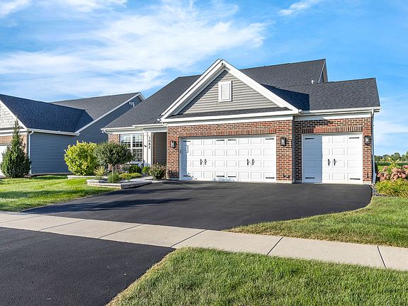 3rd image of 1082 Bernice Dr