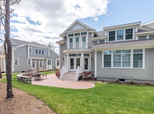 40 Clayton Cir #B, Mashpee, MA 02649