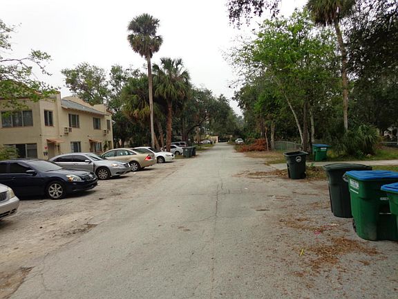 3rd image of 213 Lynne Dr