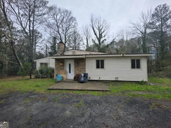 2573 Bonds Lake Rd, Conyers, GA 30012