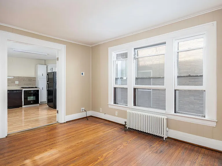 218 Lexington Ave #2 — Photo 5