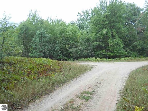 4th image of 5855 N Us Highway 31